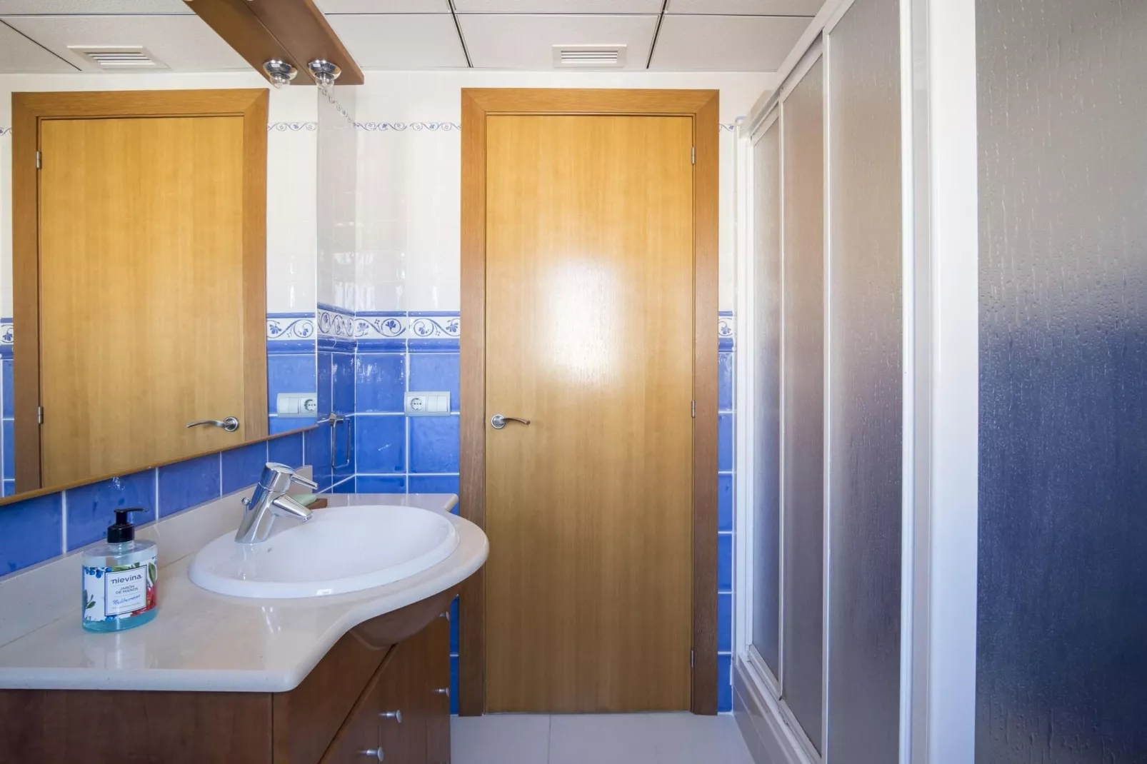 Casa Linda-Bathroom