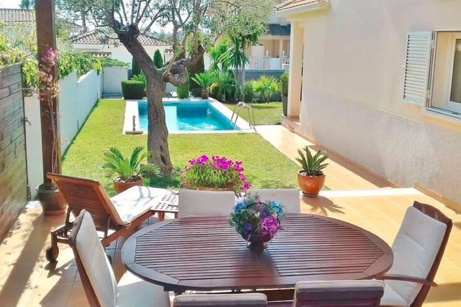 Casa Linda-Terrace balcony