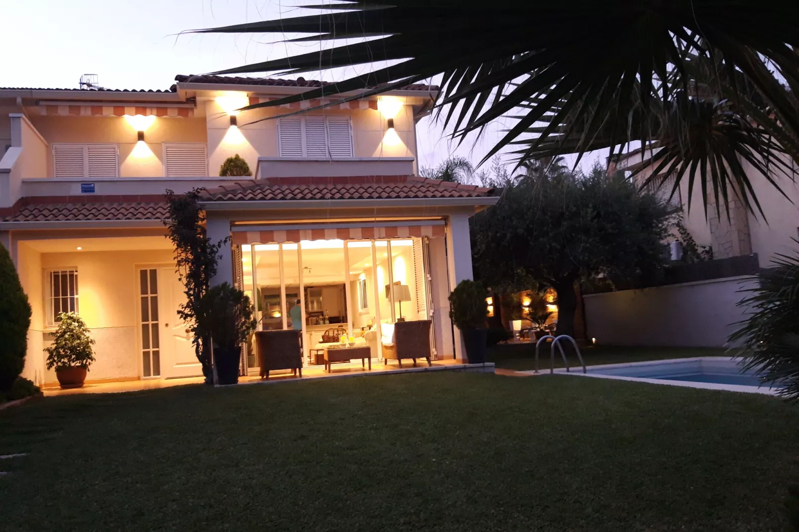 Casa Linda-Exterior in winter