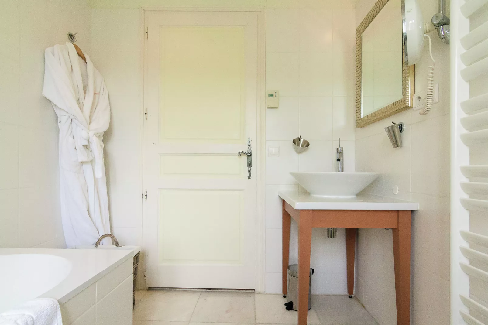 Maison Lamothe-Bathroom