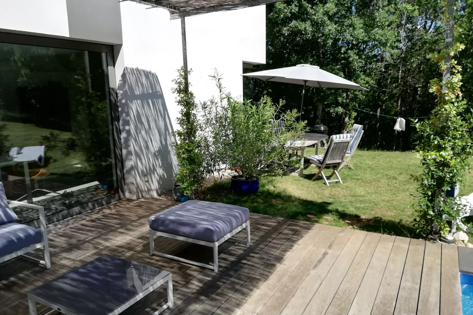 Mas de Liffon-Gardens summer