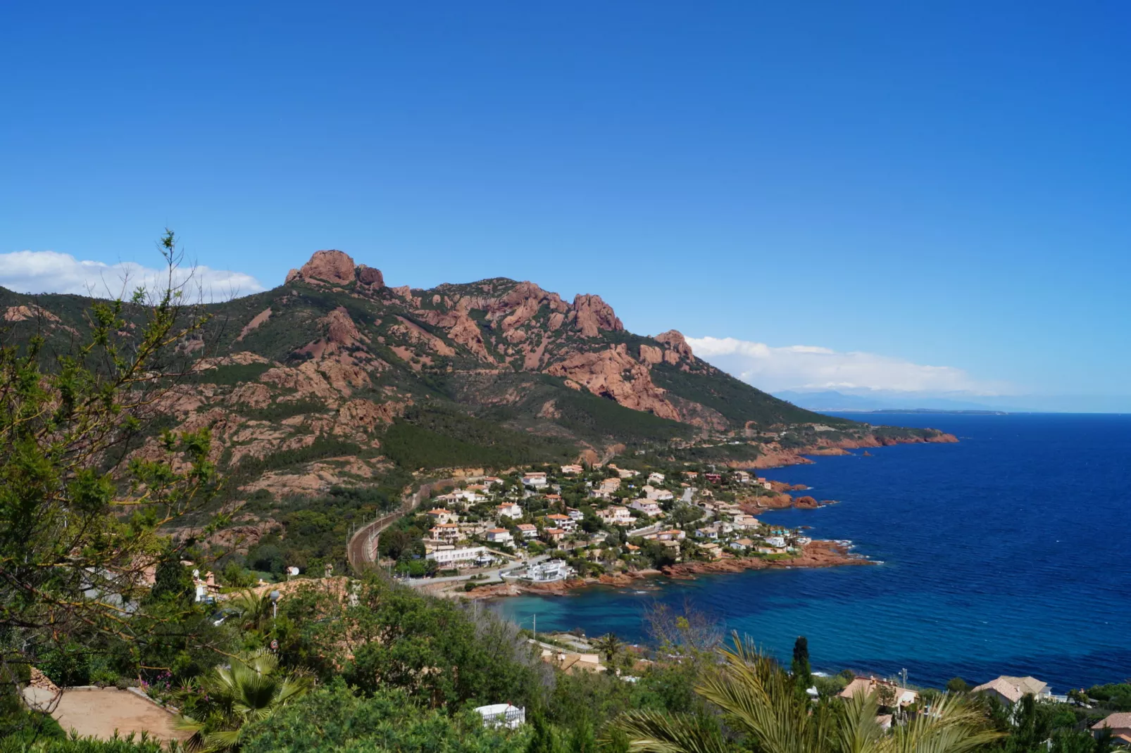 Villa Convivium Anthéor-View summer