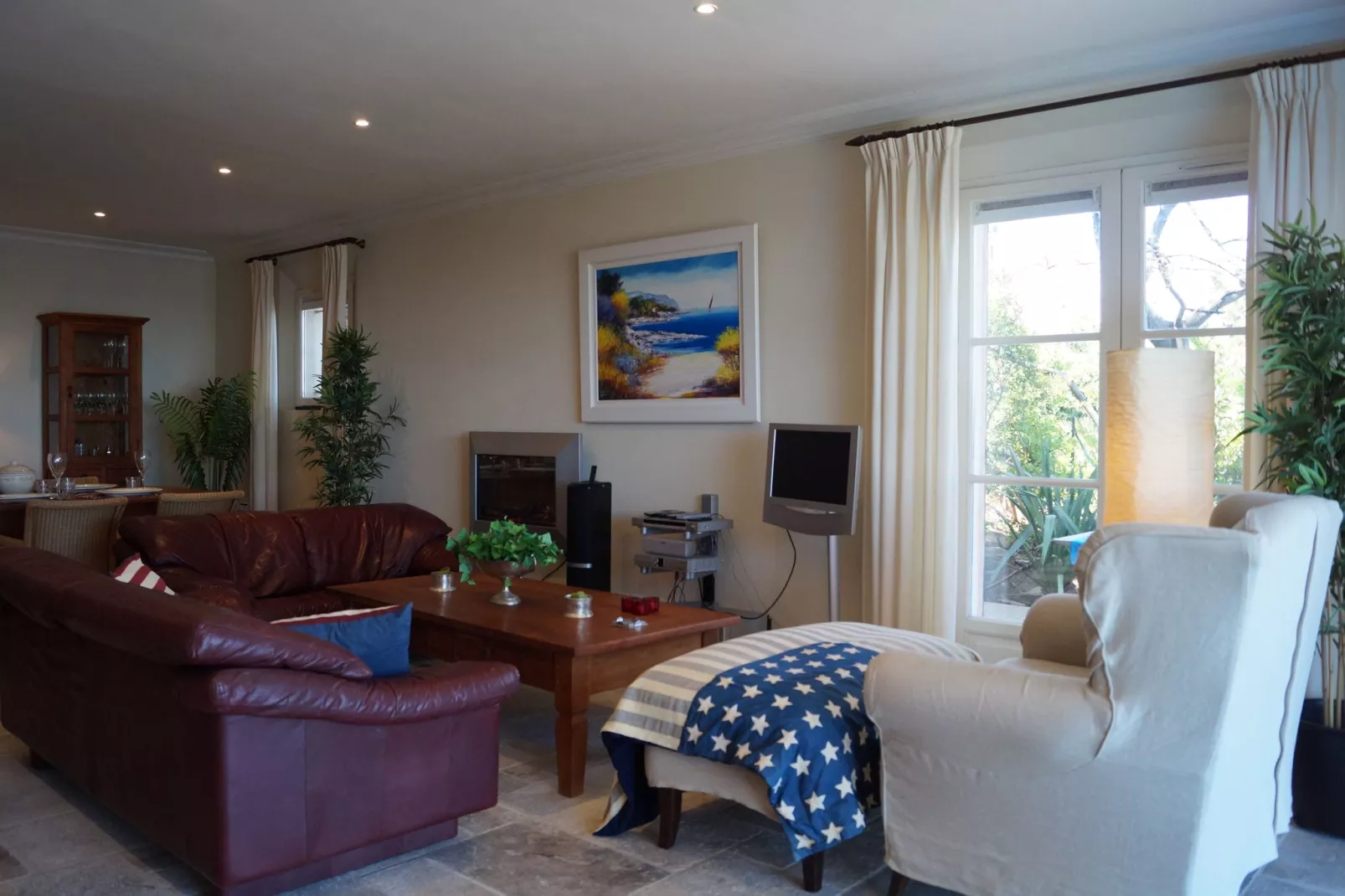 Villa Convivium Anthéor-Living room