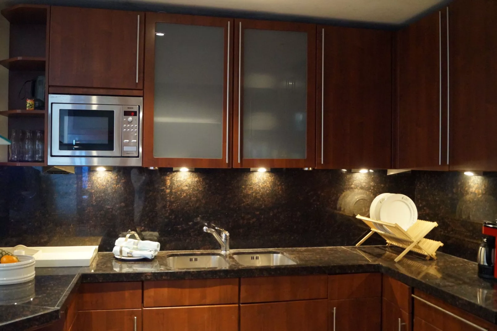 Villa Convivium Anthéor-Kitchen
