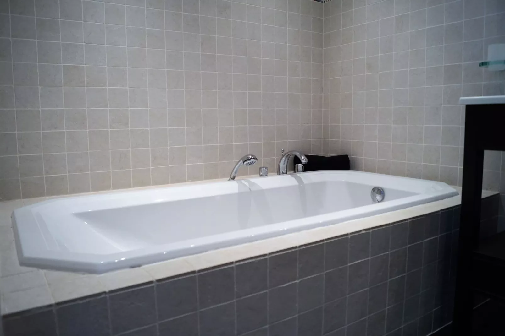 Villa Convivium Anthéor-Bathroom