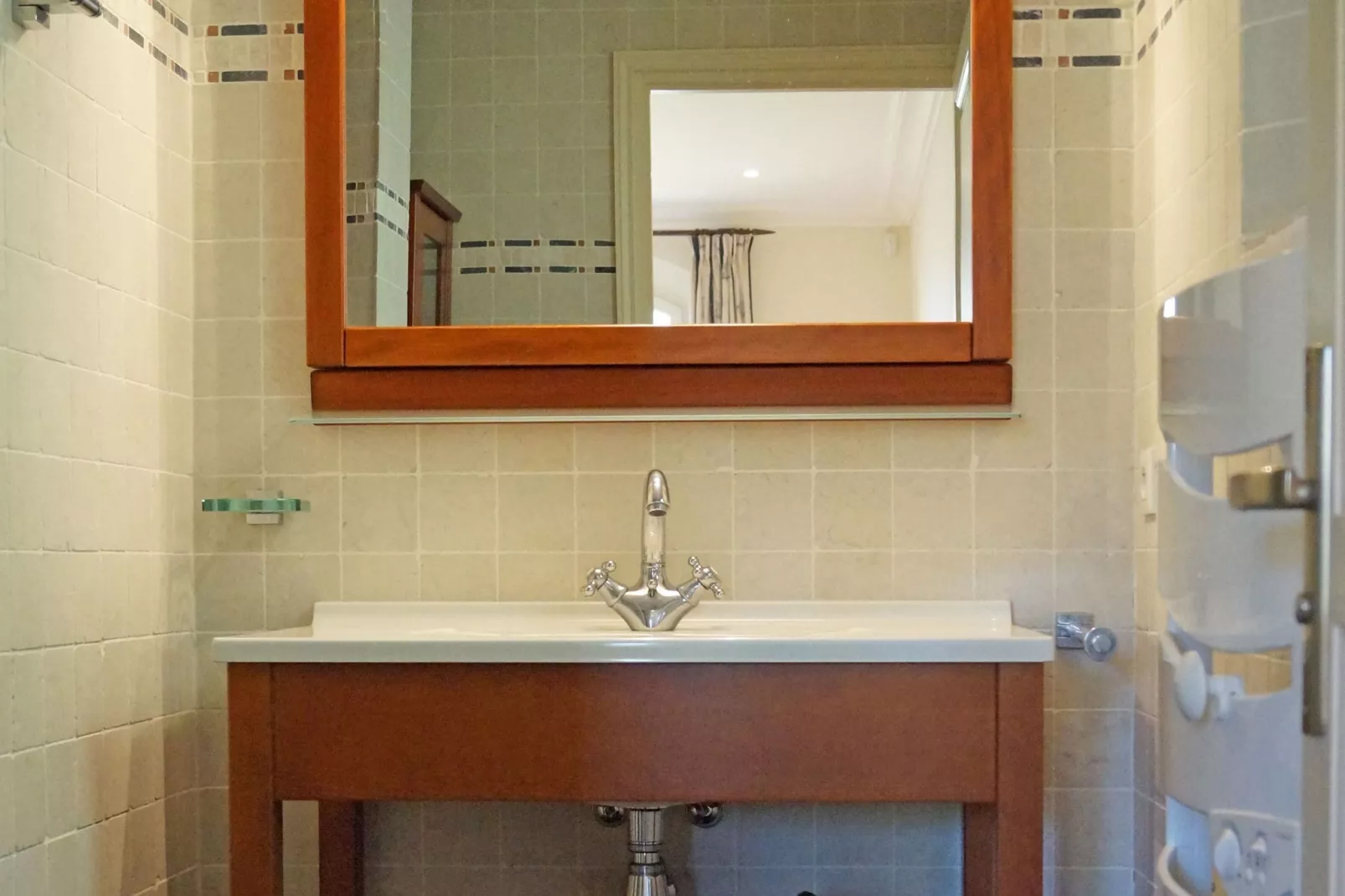 Villa Convivium Anthéor-Bathroom