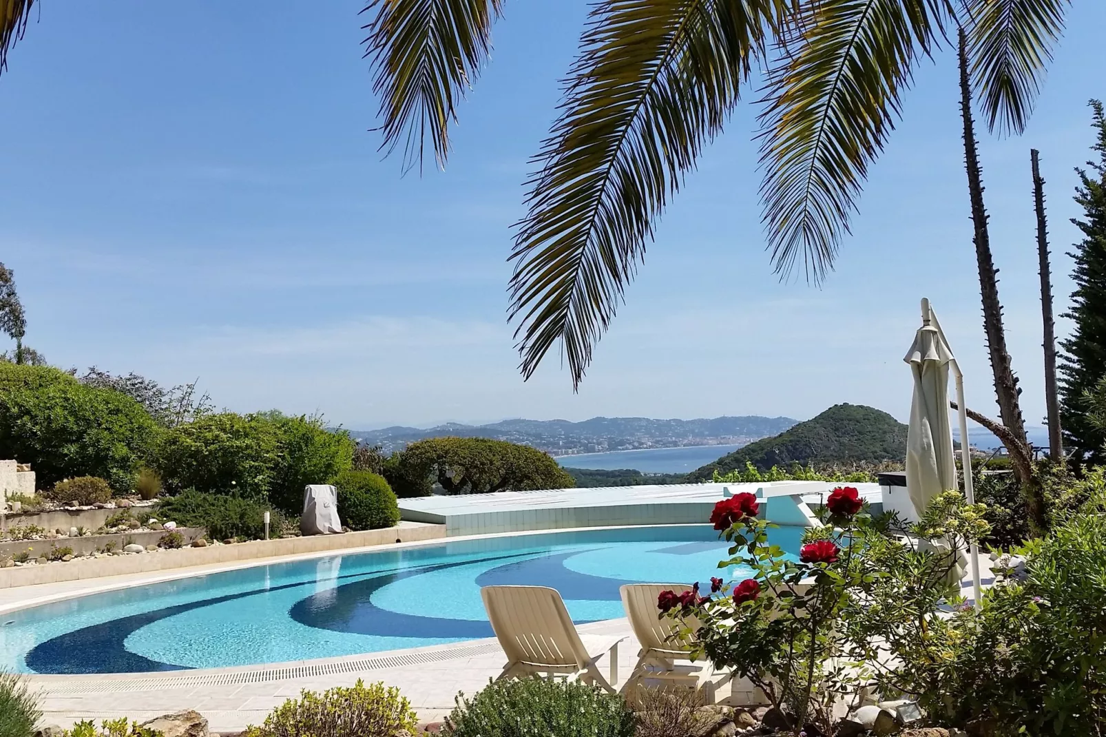 Villa Mandelieu la Napoule-Aussicht Sommer