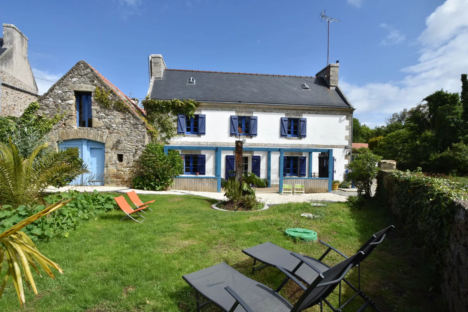 Charmant gîte près de la pointe du Raz-Exterior summer