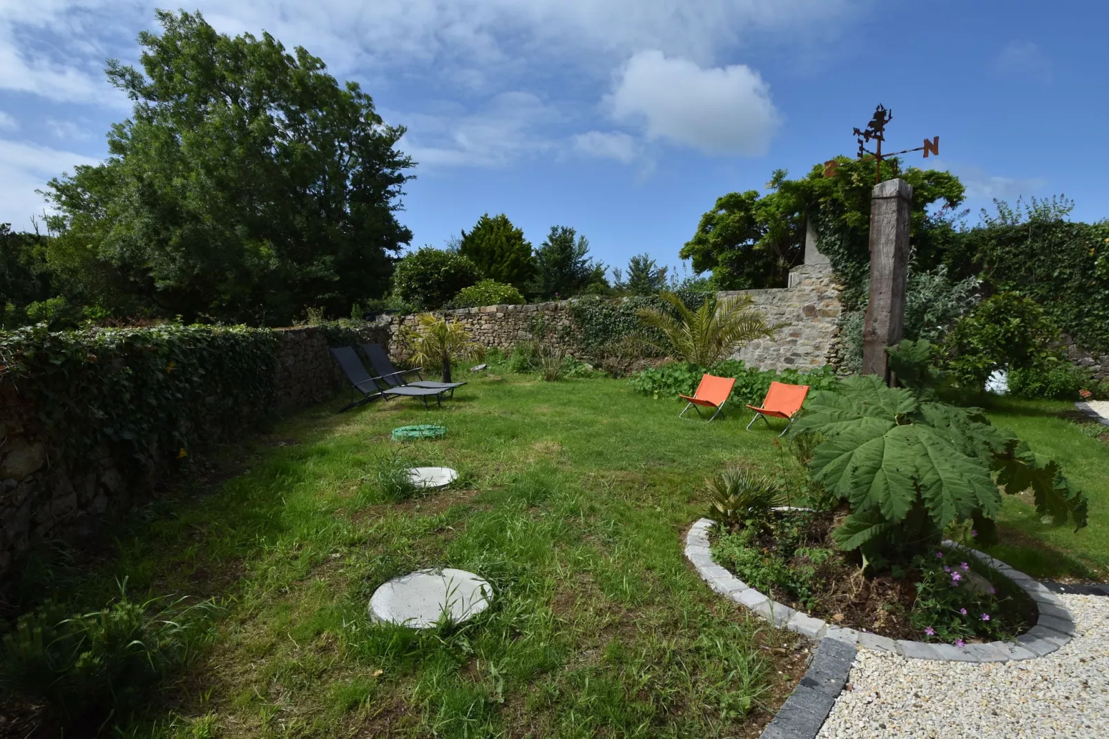 Charmant gîte près de la pointe du Raz-Gardens summer