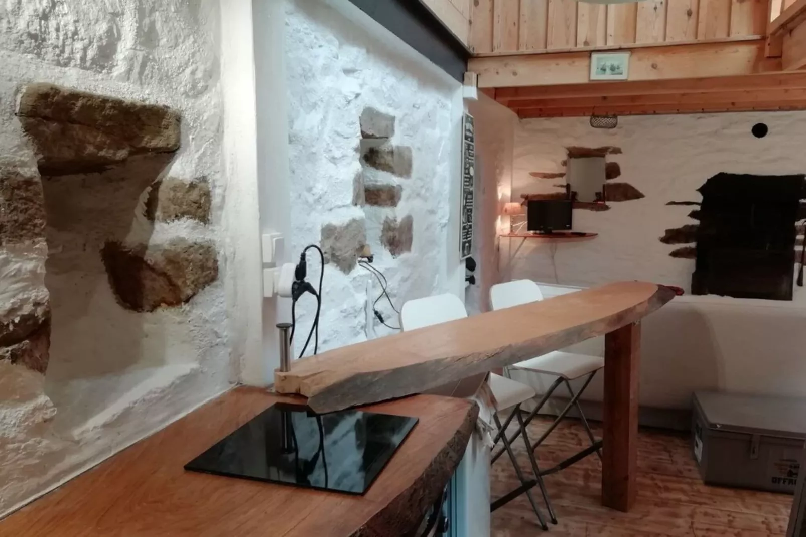 Charmant gîte près de la pointe du Raz-Dining room