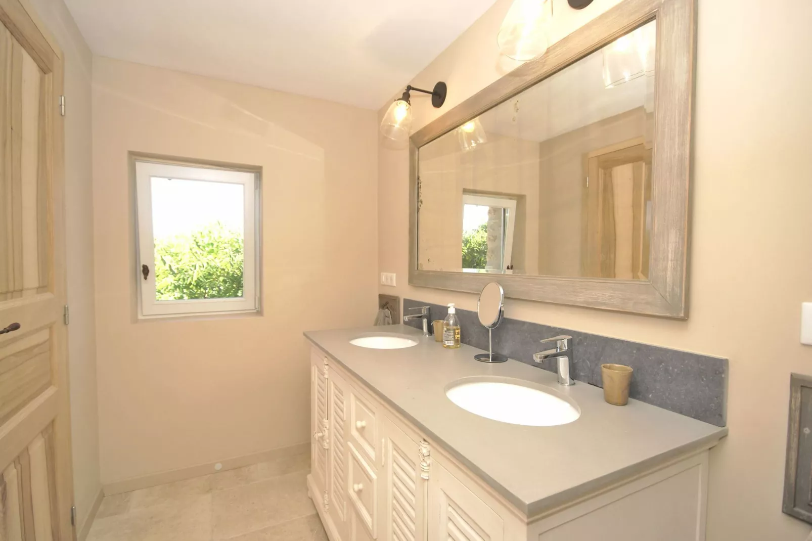 Repos-Bathroom