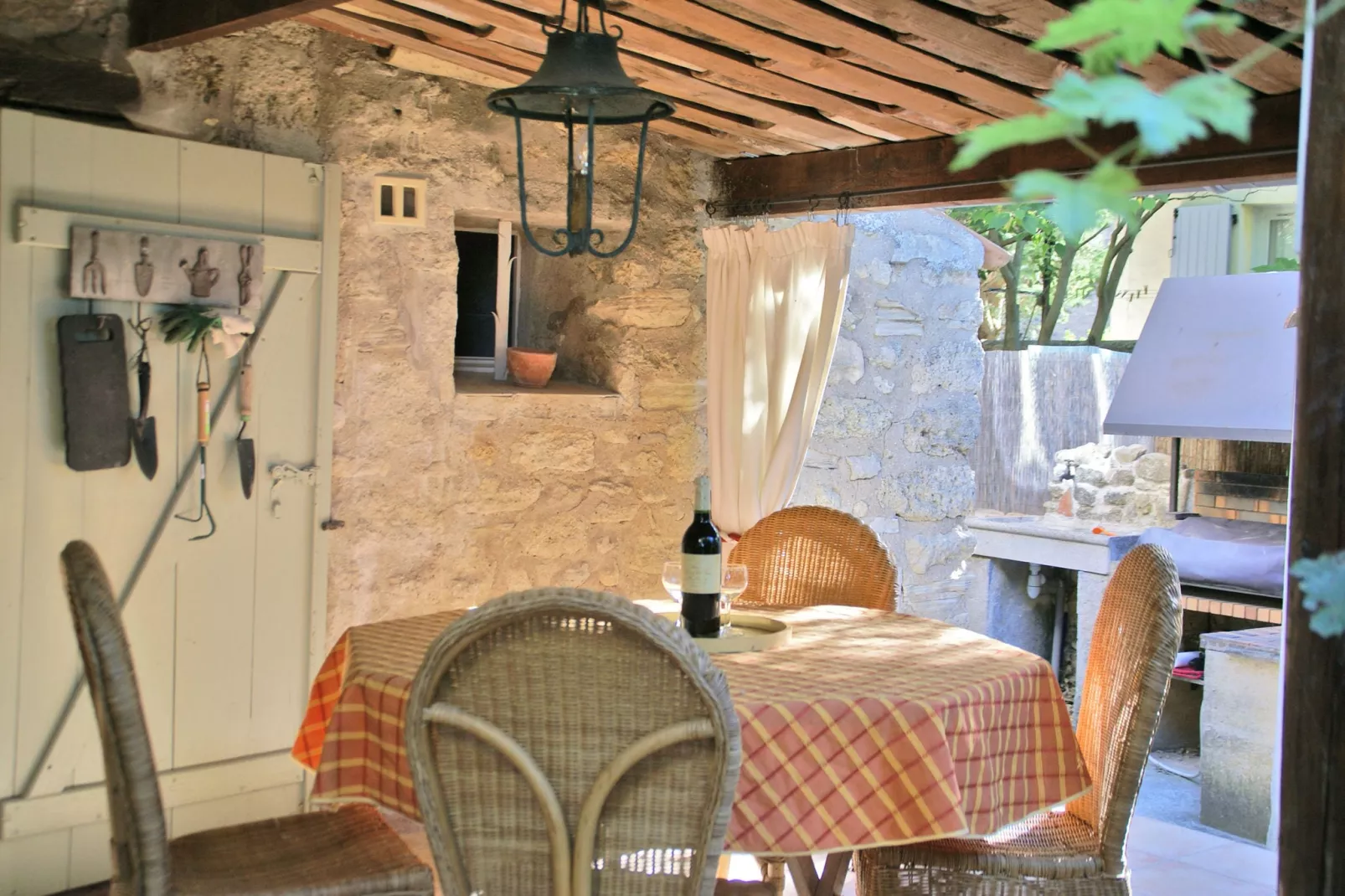 Repos-Terrace balcony