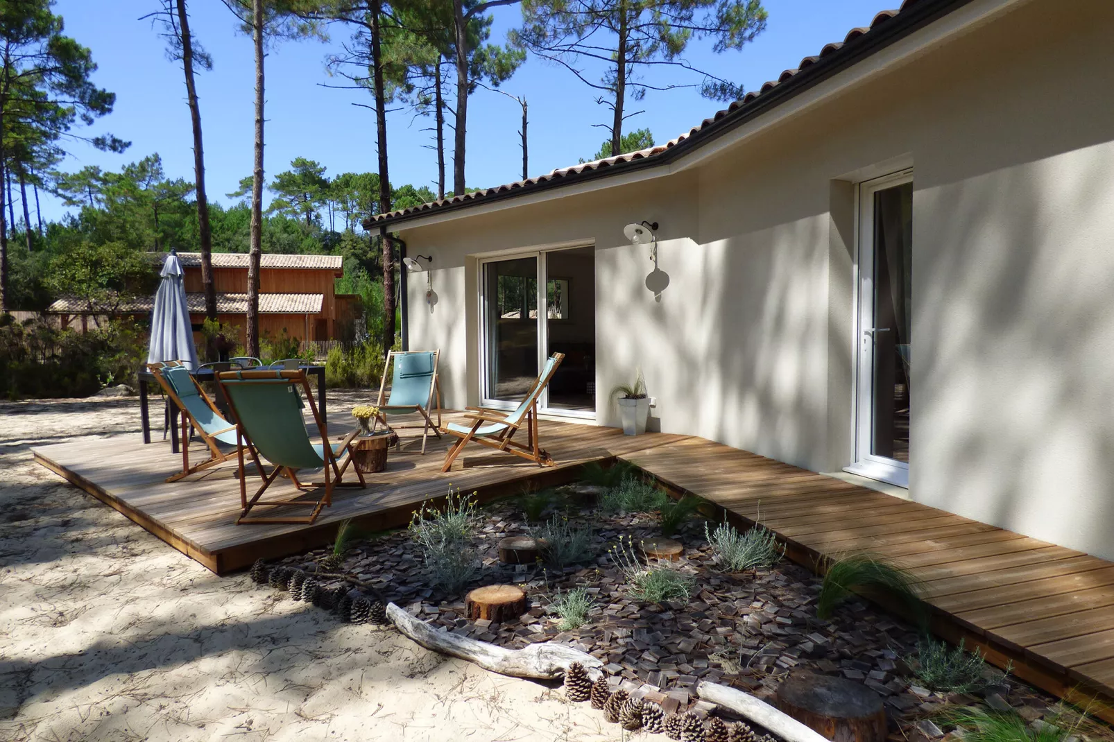Clos les Pins-Exterior summer