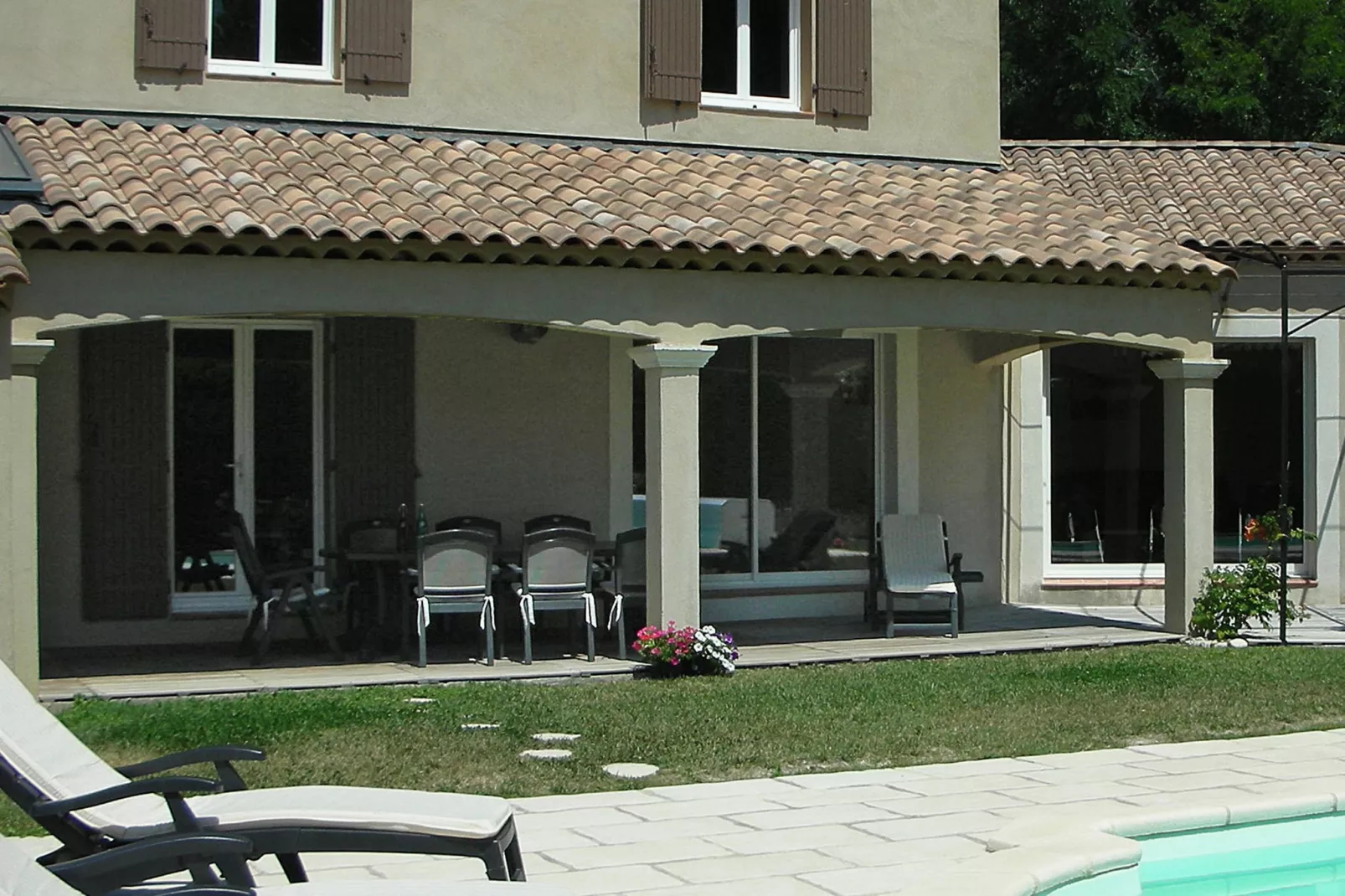 Luxury villa with garden and covered terrace-Terrace balcony