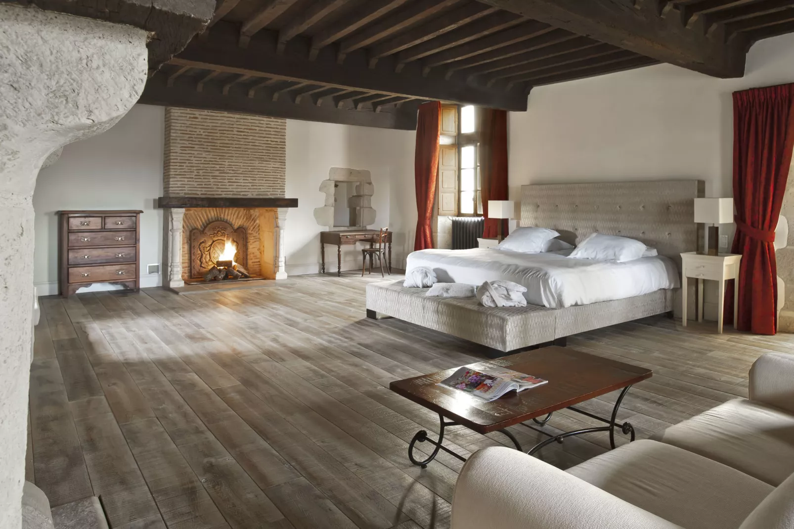 Château la Colombie-Bedroom