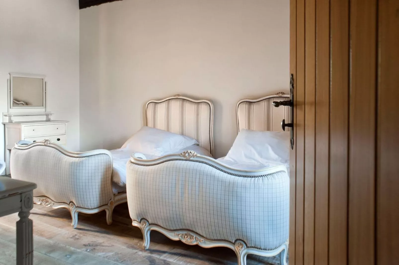 Château la Colombie-Bedroom