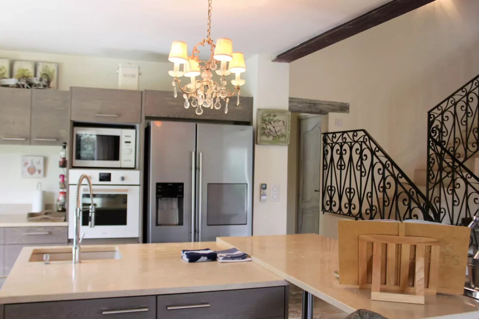 La Charm-Kitchen