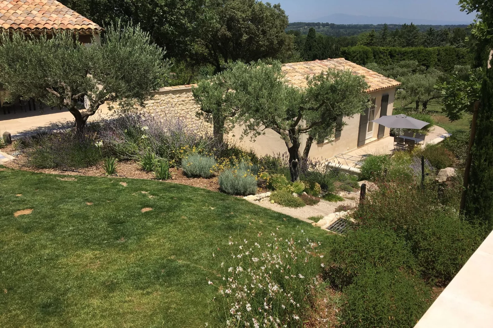 Mazet provencale-Exterior summer
