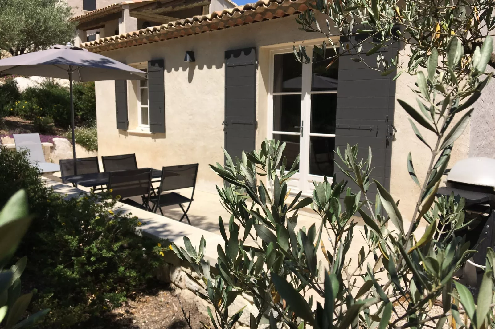 Mazet provencale-Exterior summer