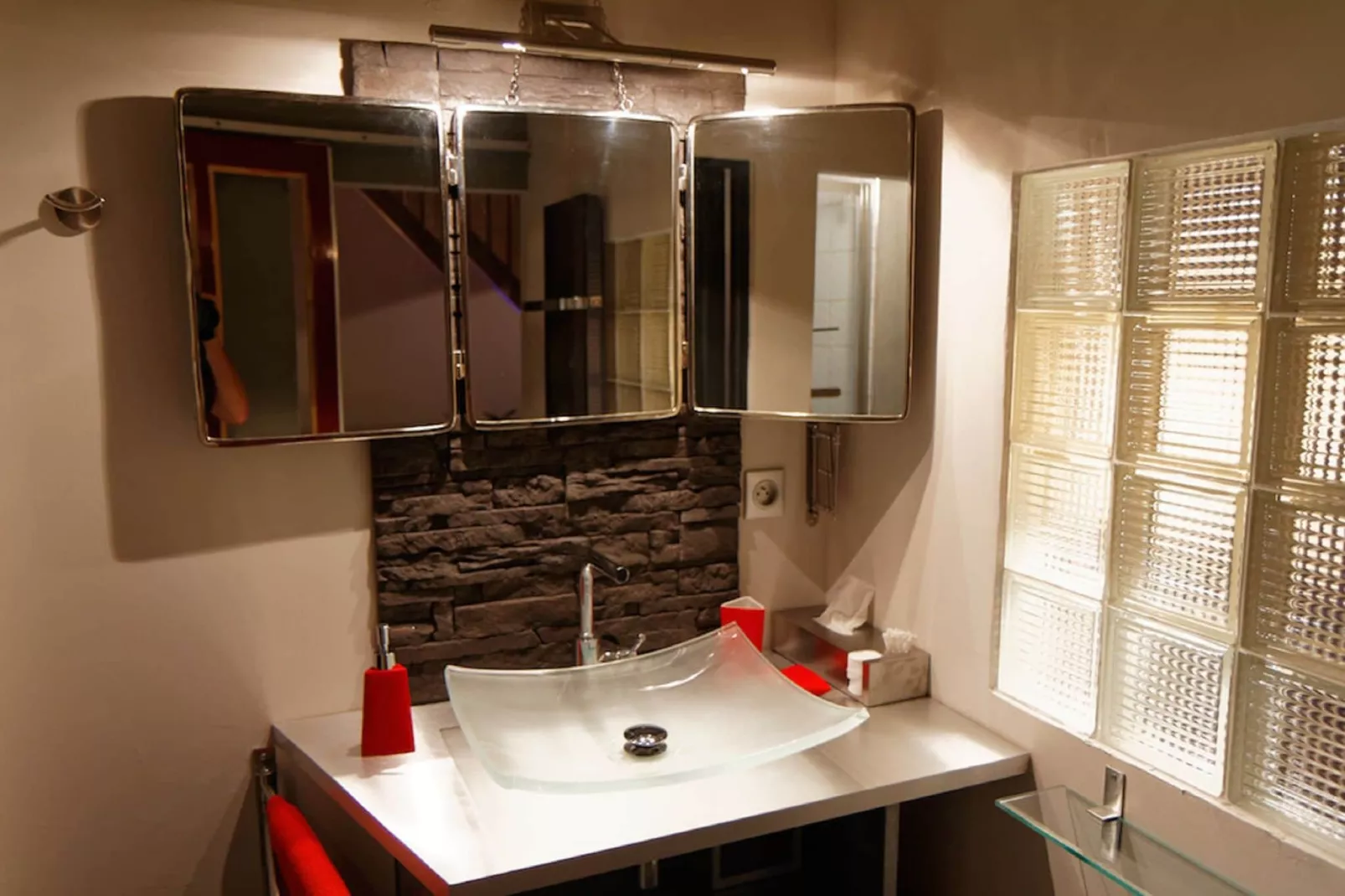 Gîte la Verrerie-Bathroom