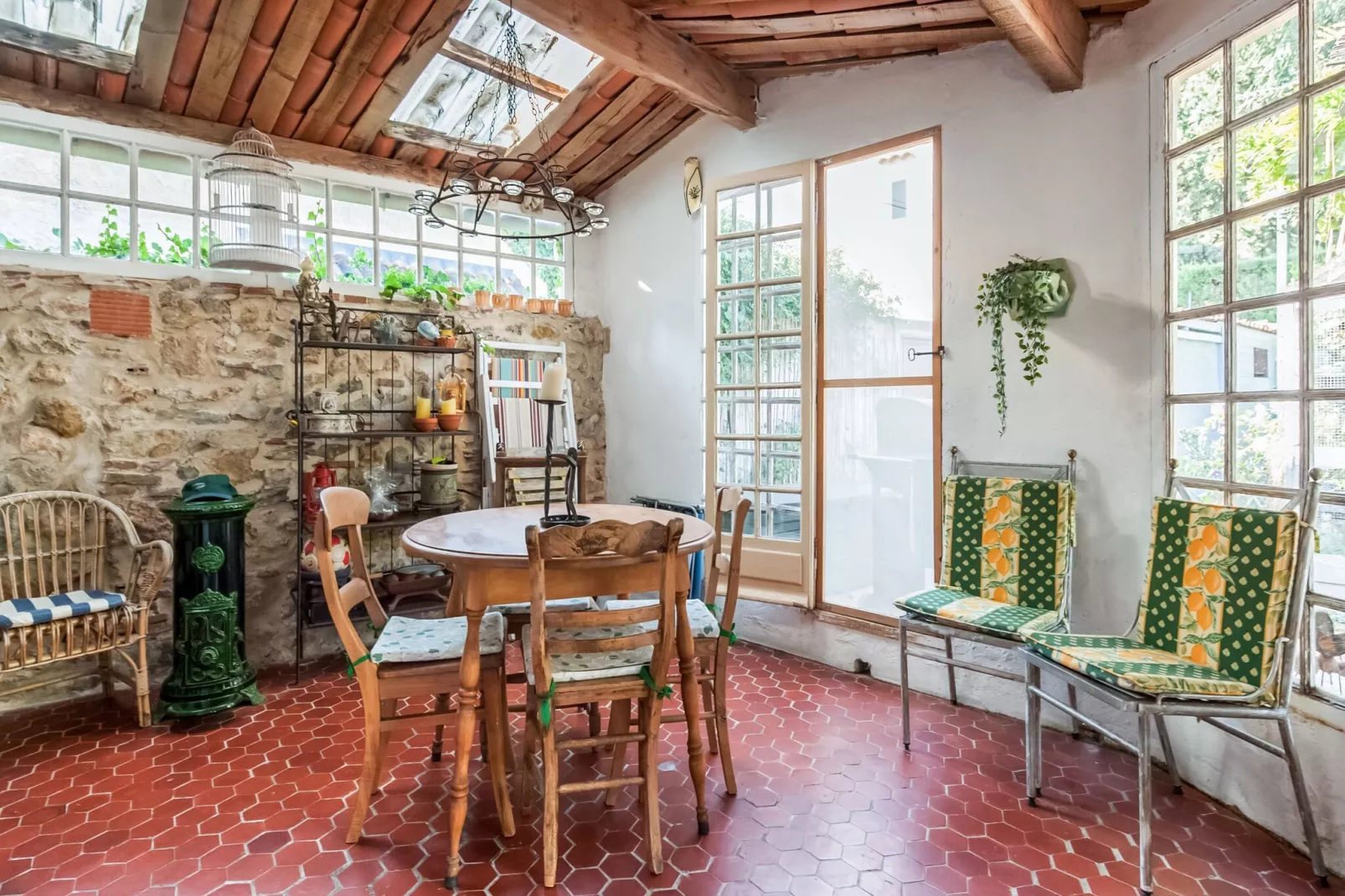 Chapelle de Lorgues-Living room