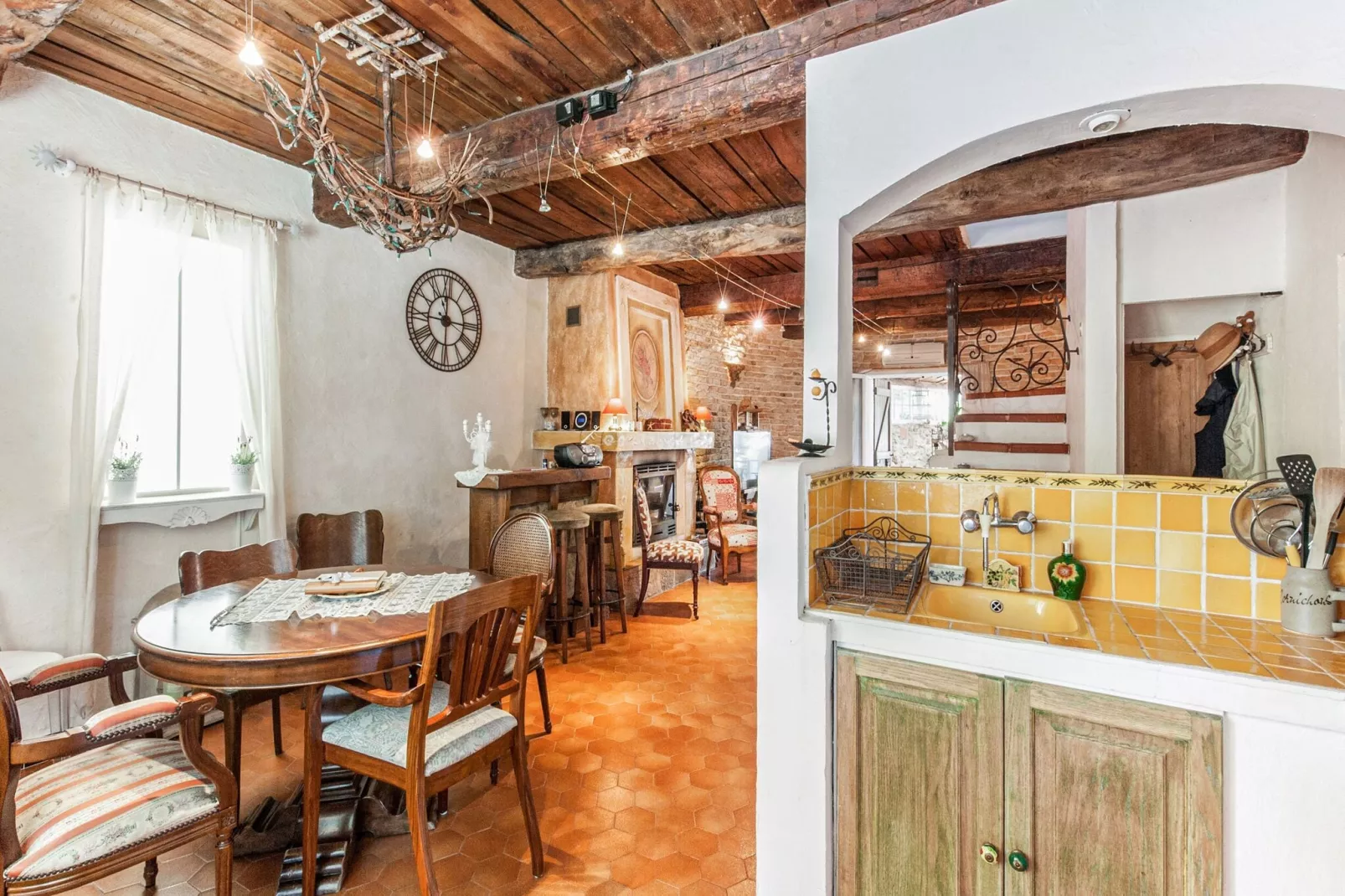 Chapelle de Lorgues-Dining room