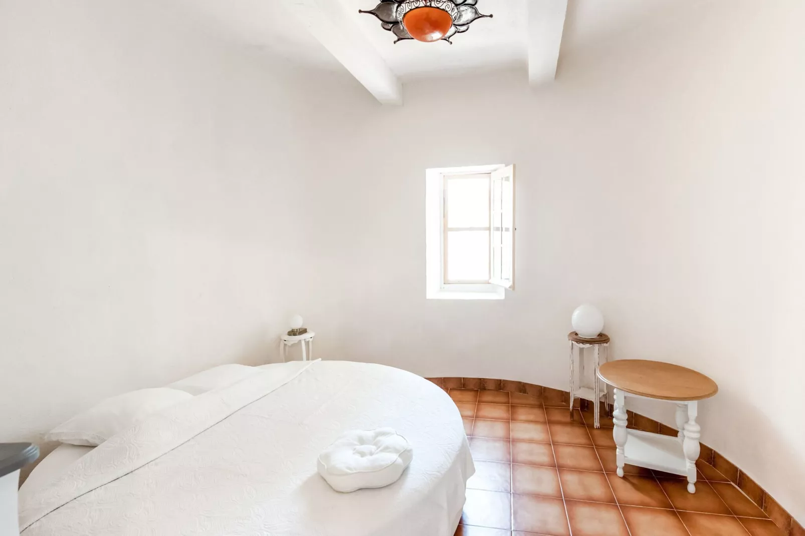 Chapelle de Lorgues-Bedroom