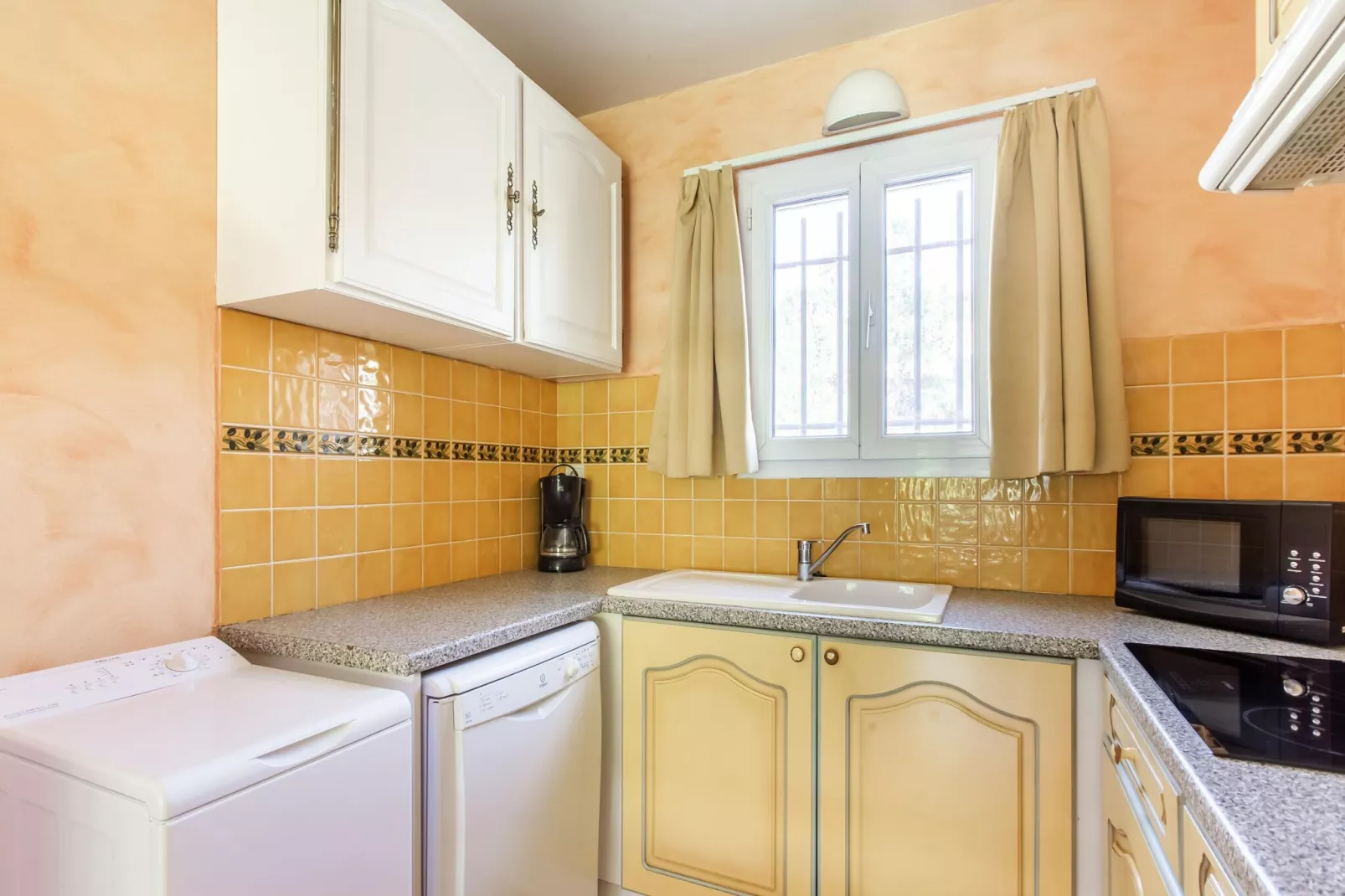 Mazet de Camargue-Kitchen
