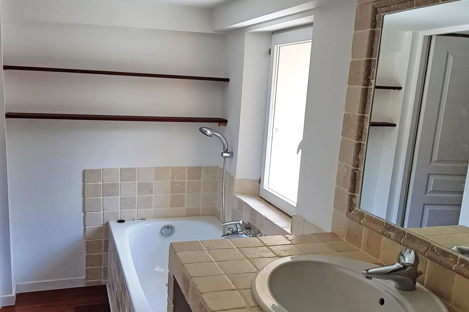 Maison Coste-Bathroom