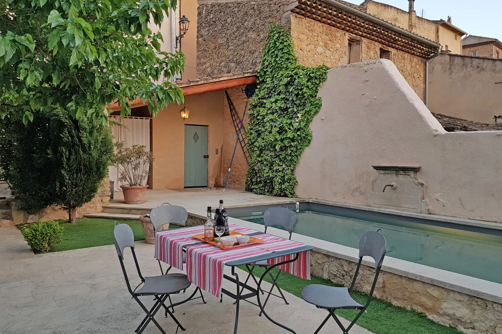 Maison Coste-Terrace balcony
