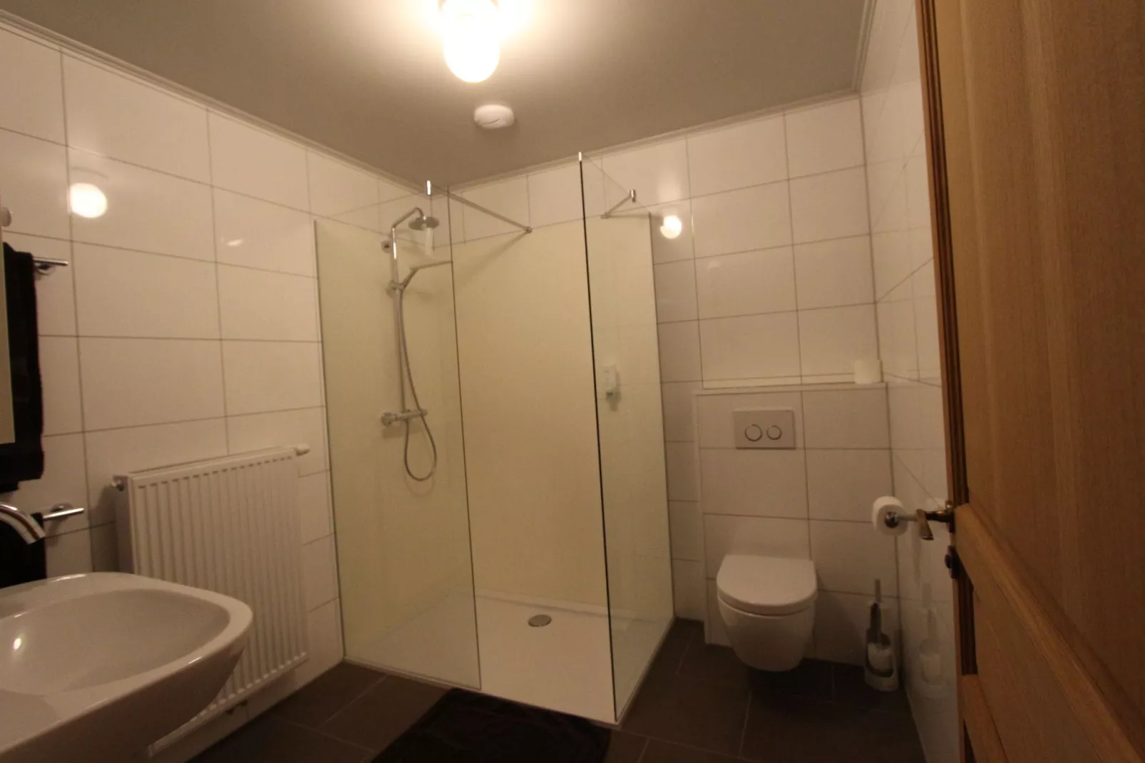 Au petit Château-Bathroom