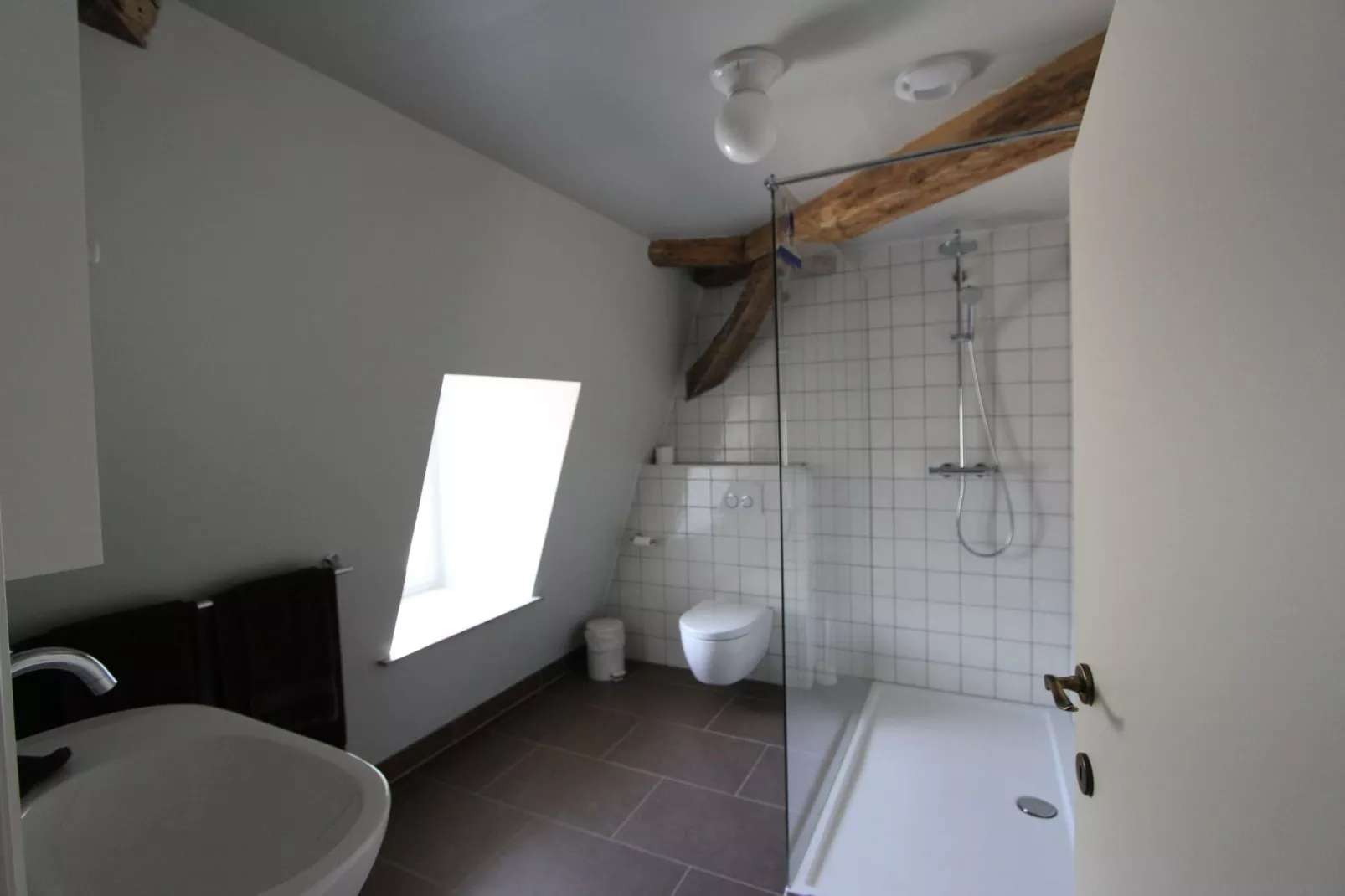 Au petit Château-Bathroom