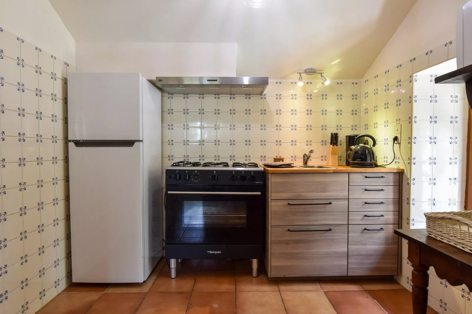 Grande maison de charme-Kitchen