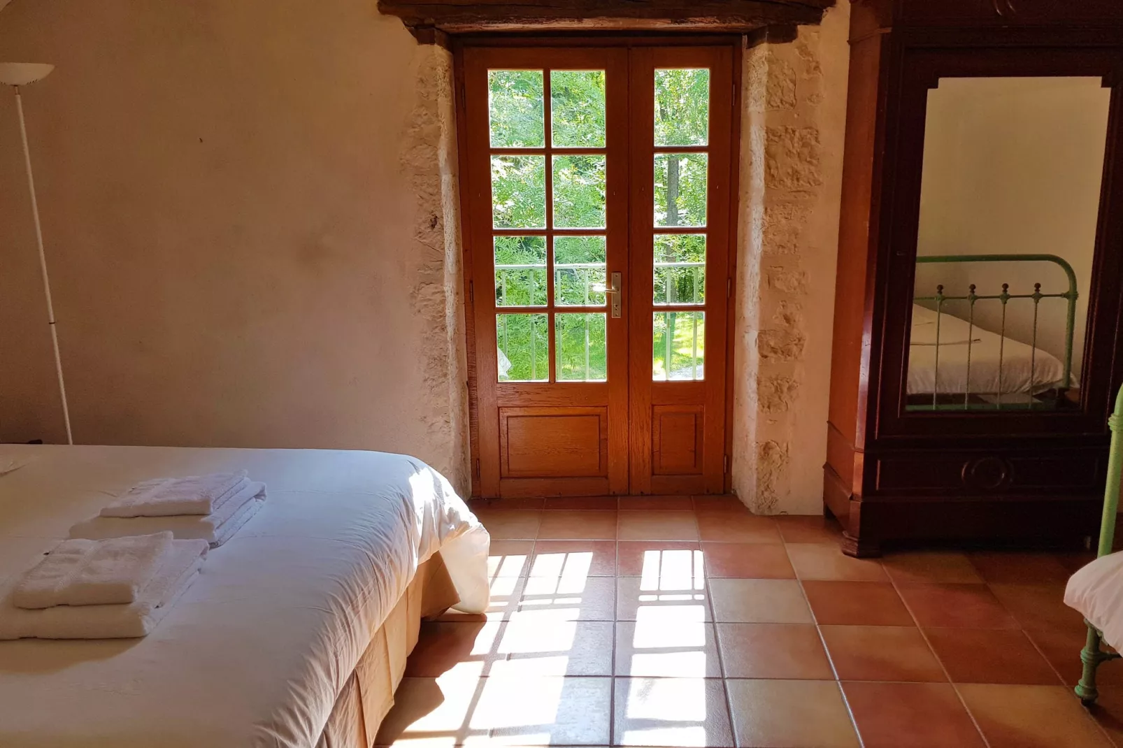 Grande maison de charme-Bedroom