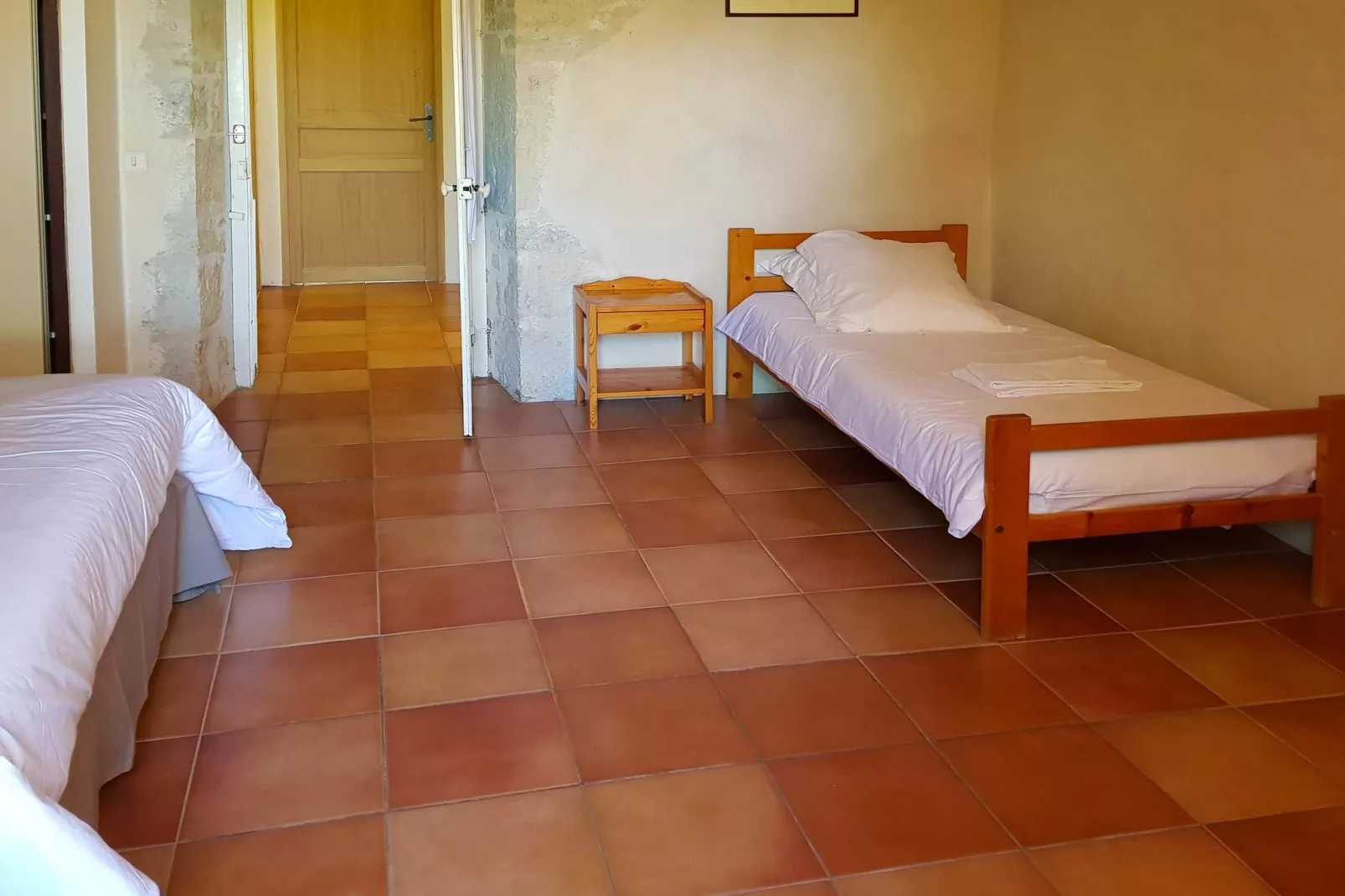 Grande maison de charme-Bedroom
