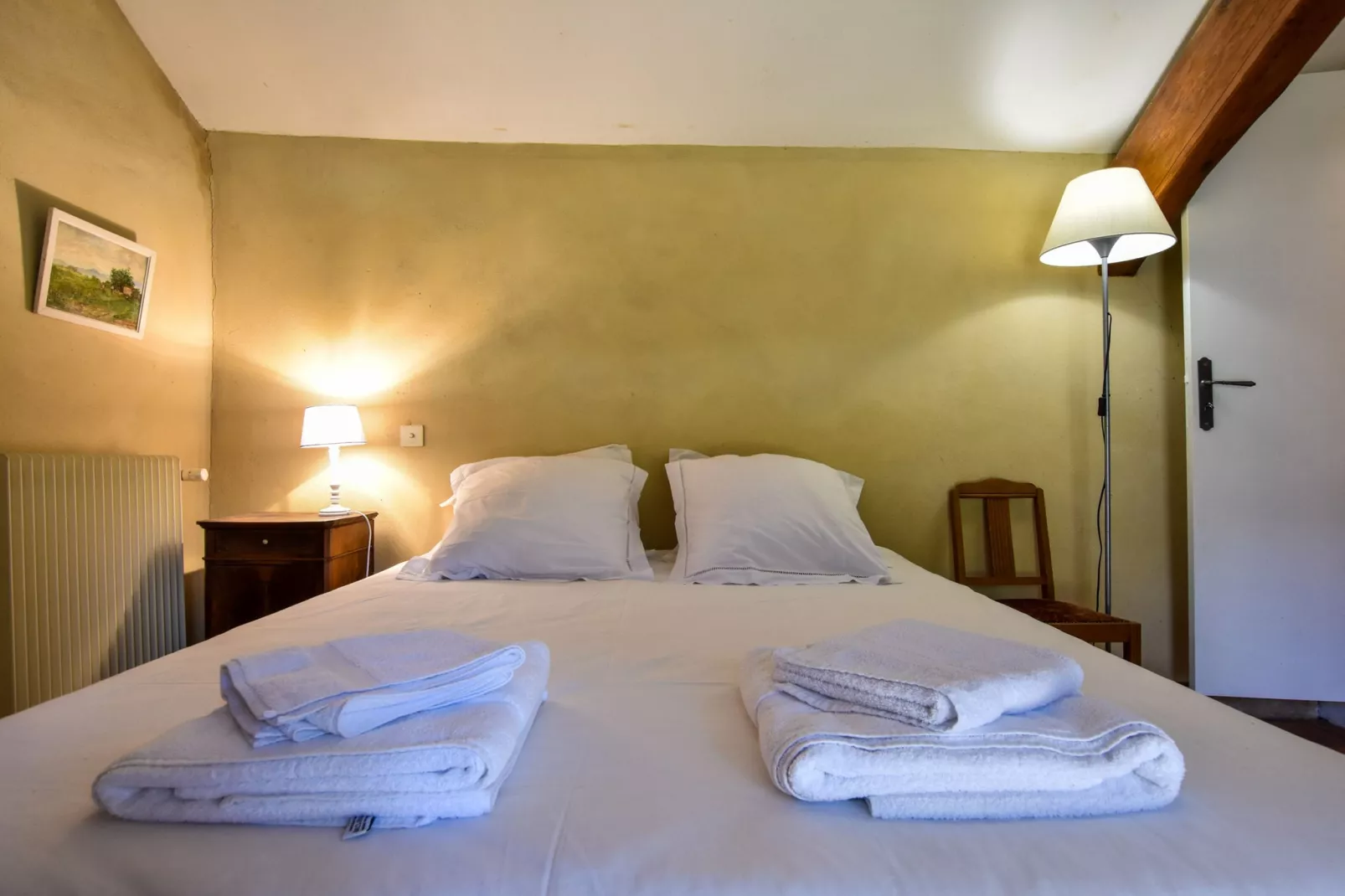 Grande maison de charme-Bedroom