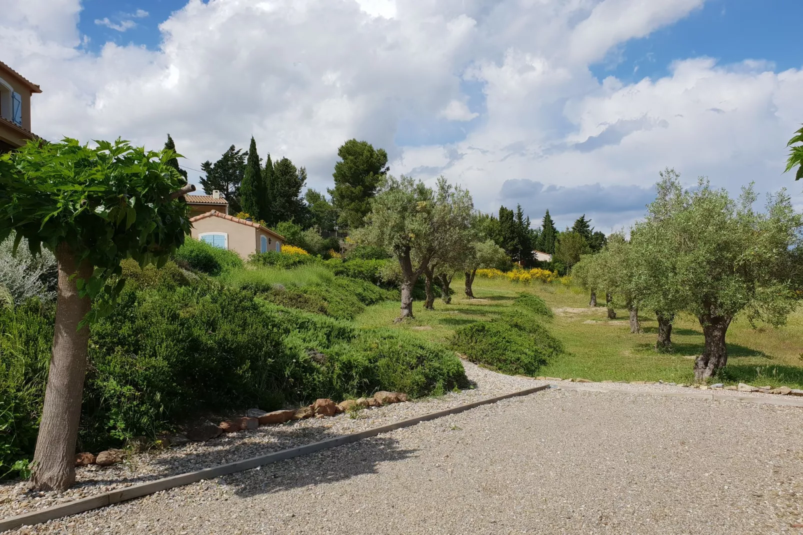 Portanelle 8 p-Gardens summer