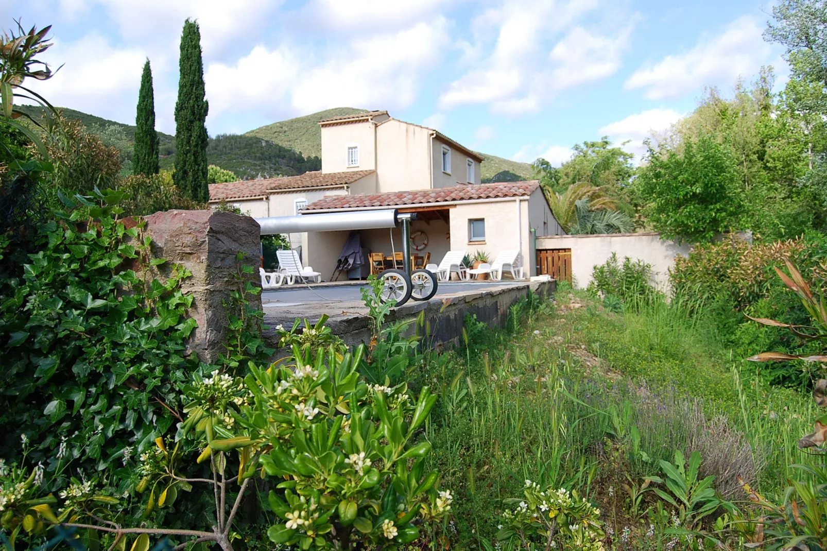 Au bord de L'Orb-Exterior summer