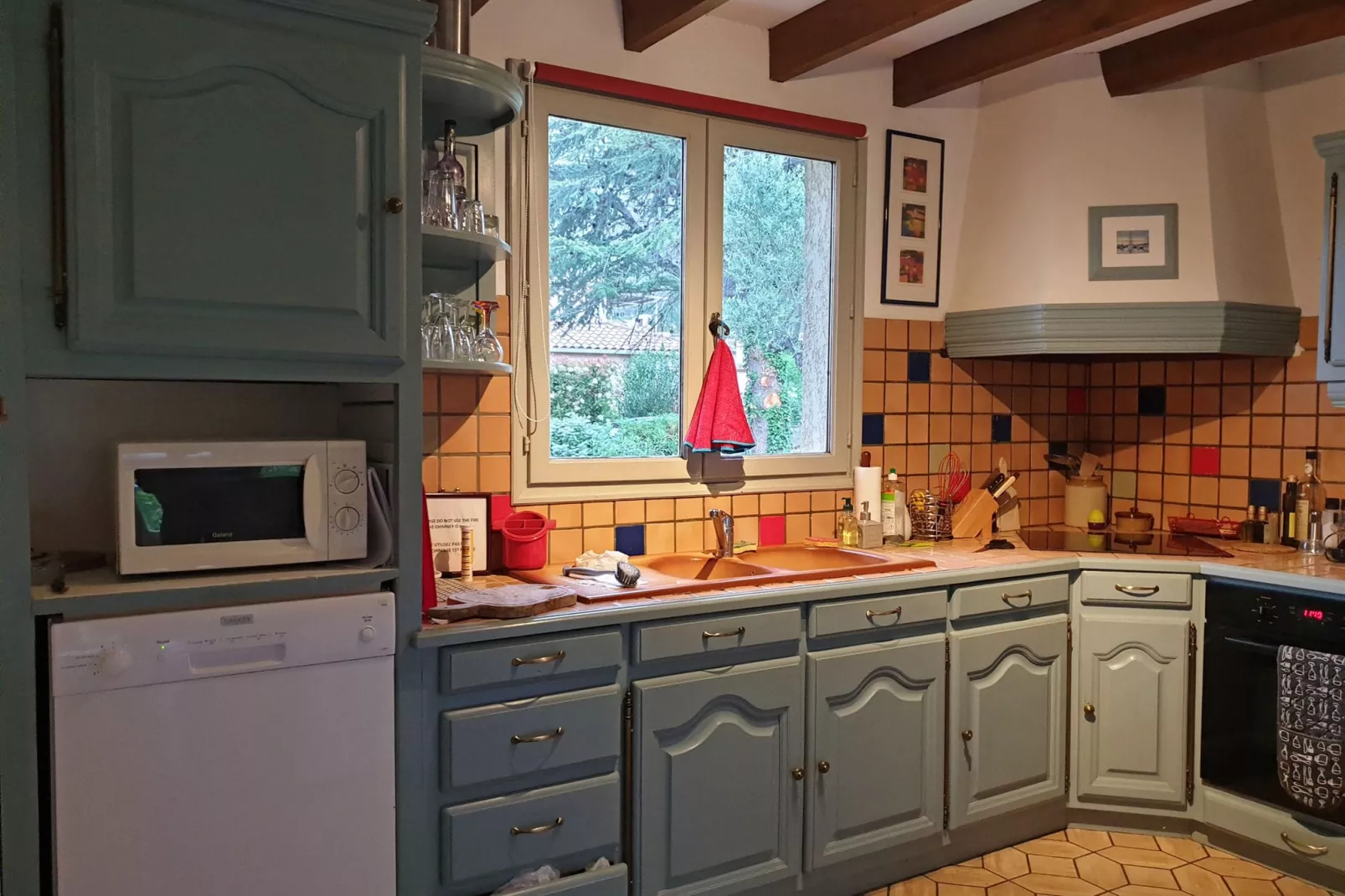 Au bord de L'Orb-Kitchen