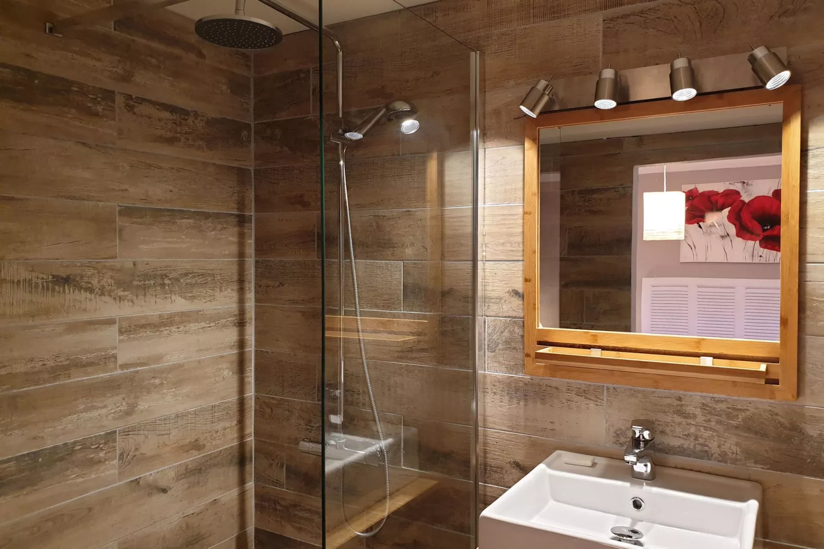 Au bord de L'Orb-Bathroom
