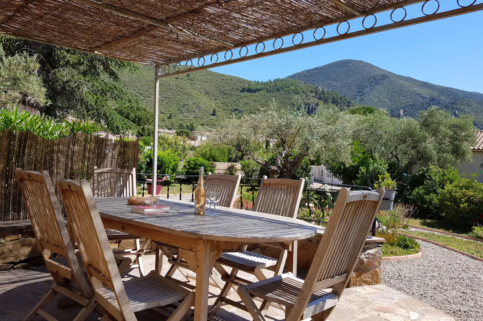 Au bord de L'Orb-Terrace balcony