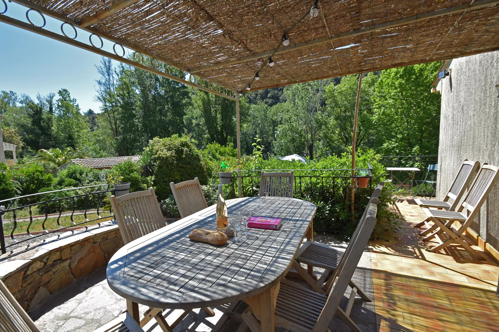 Au bord de L'Orb-Terrace balcony
