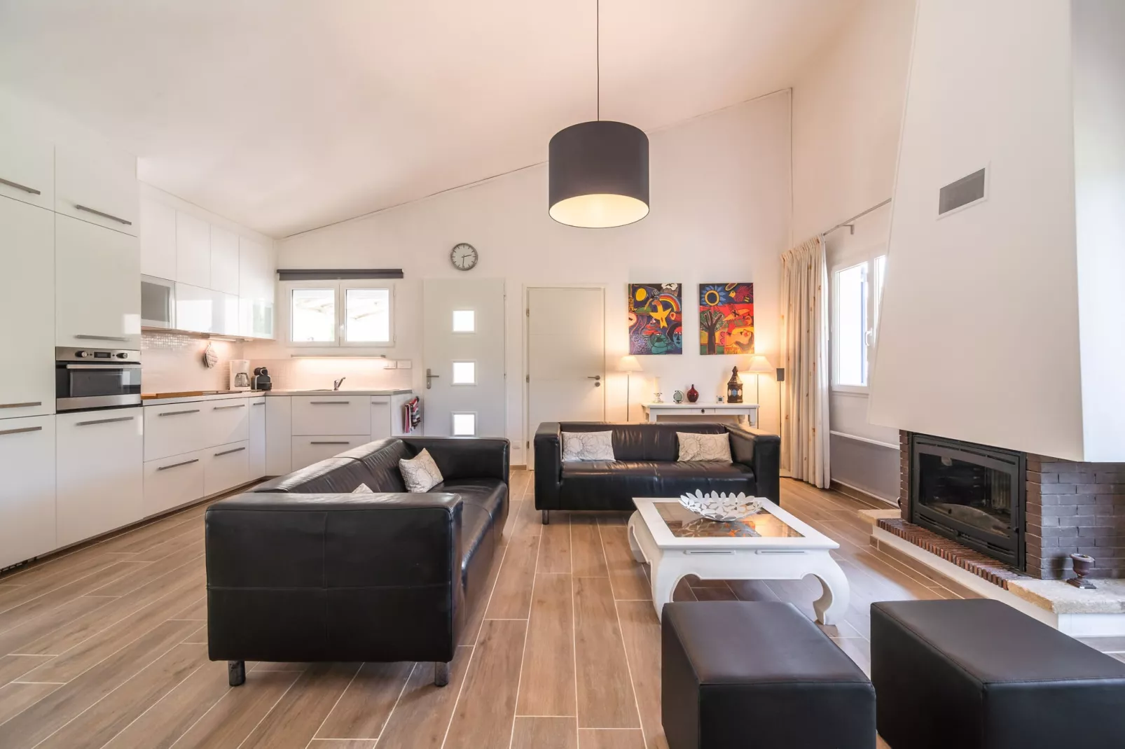Aux Arbres Verts-Living room