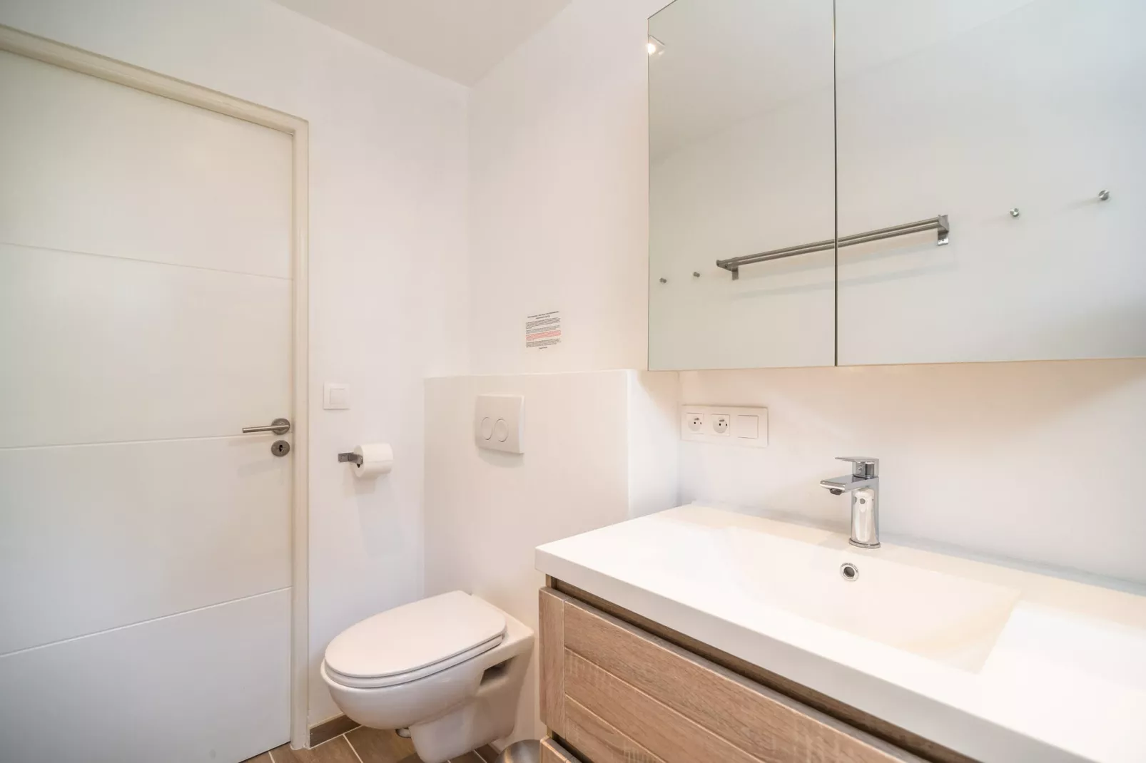 Aux Arbres Verts-Bathroom