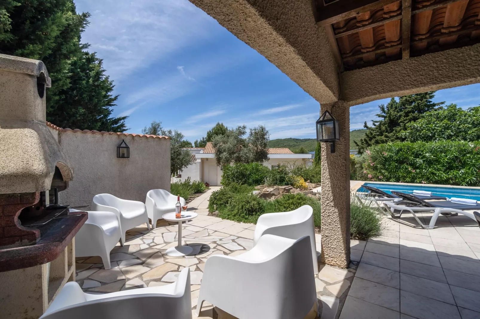 Aux Arbres Verts-Terrace balcony