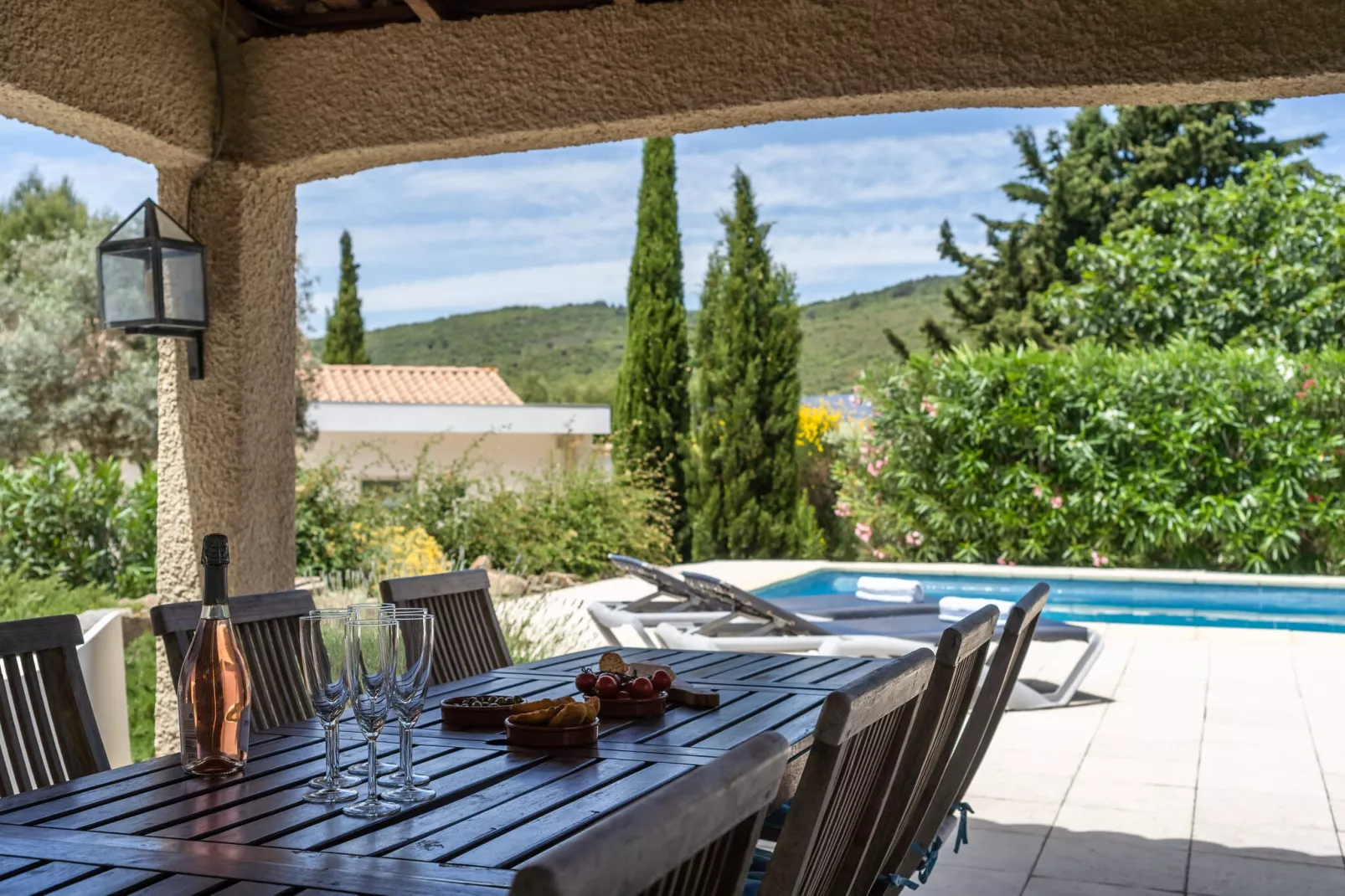 Aux Arbres Verts-Terrace balcony