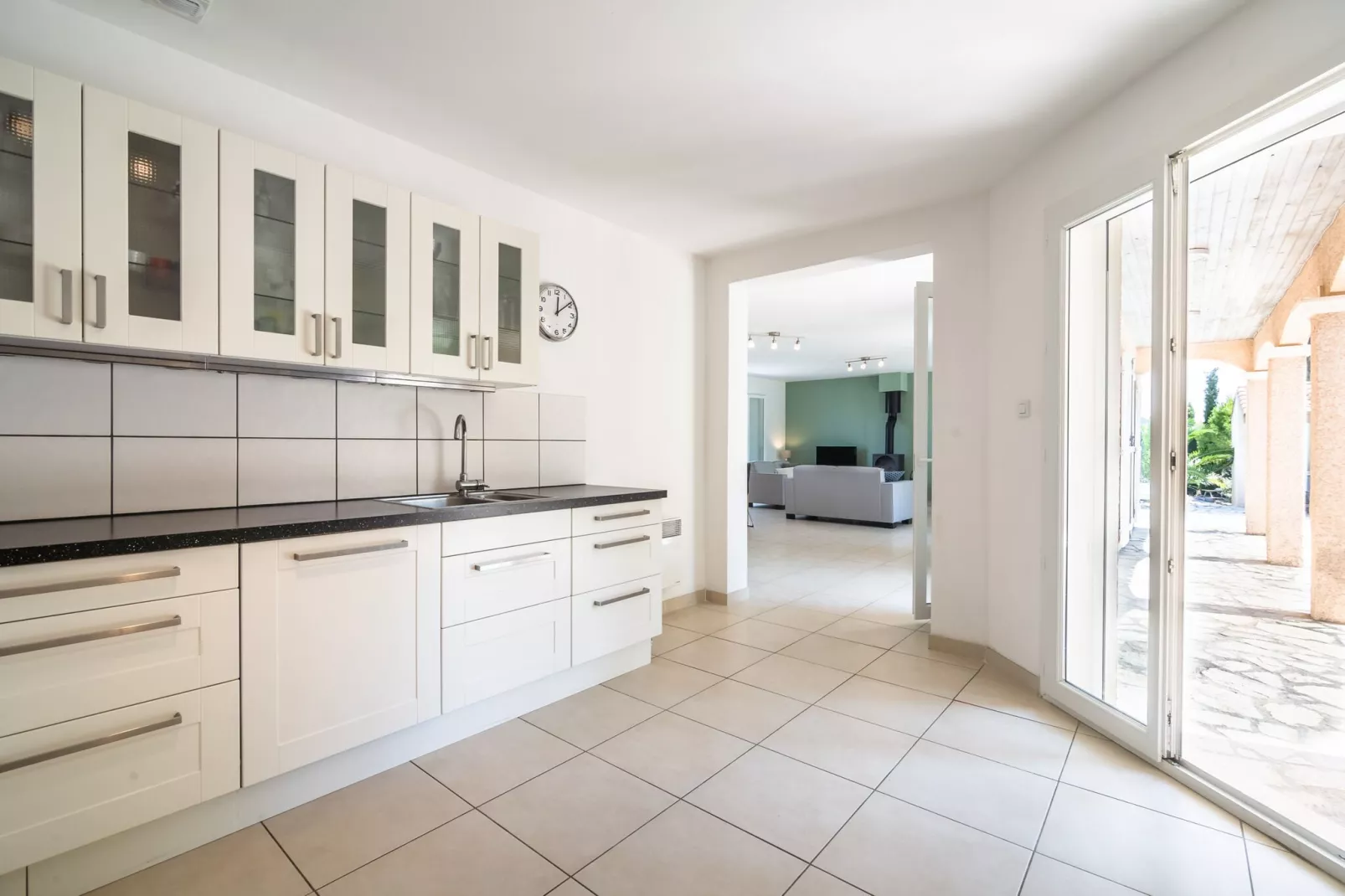 Villa Beau Coupe-Kitchen