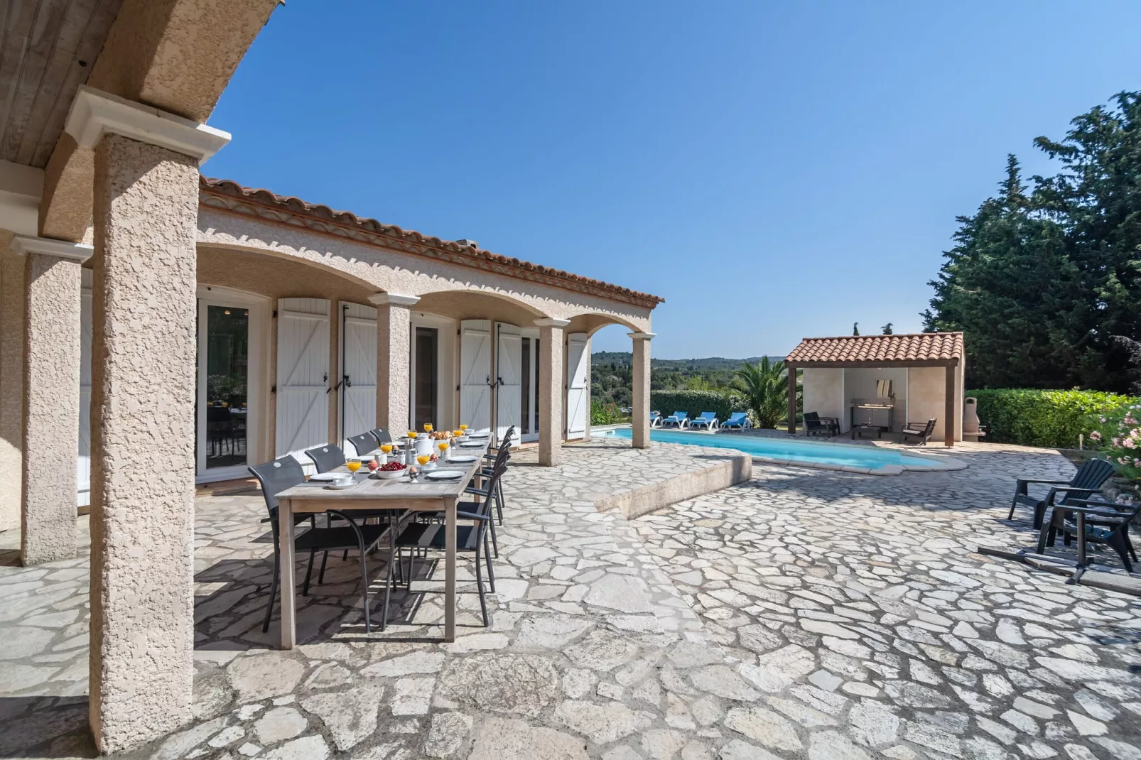 Villa Beau Coupe-Terrace balcony