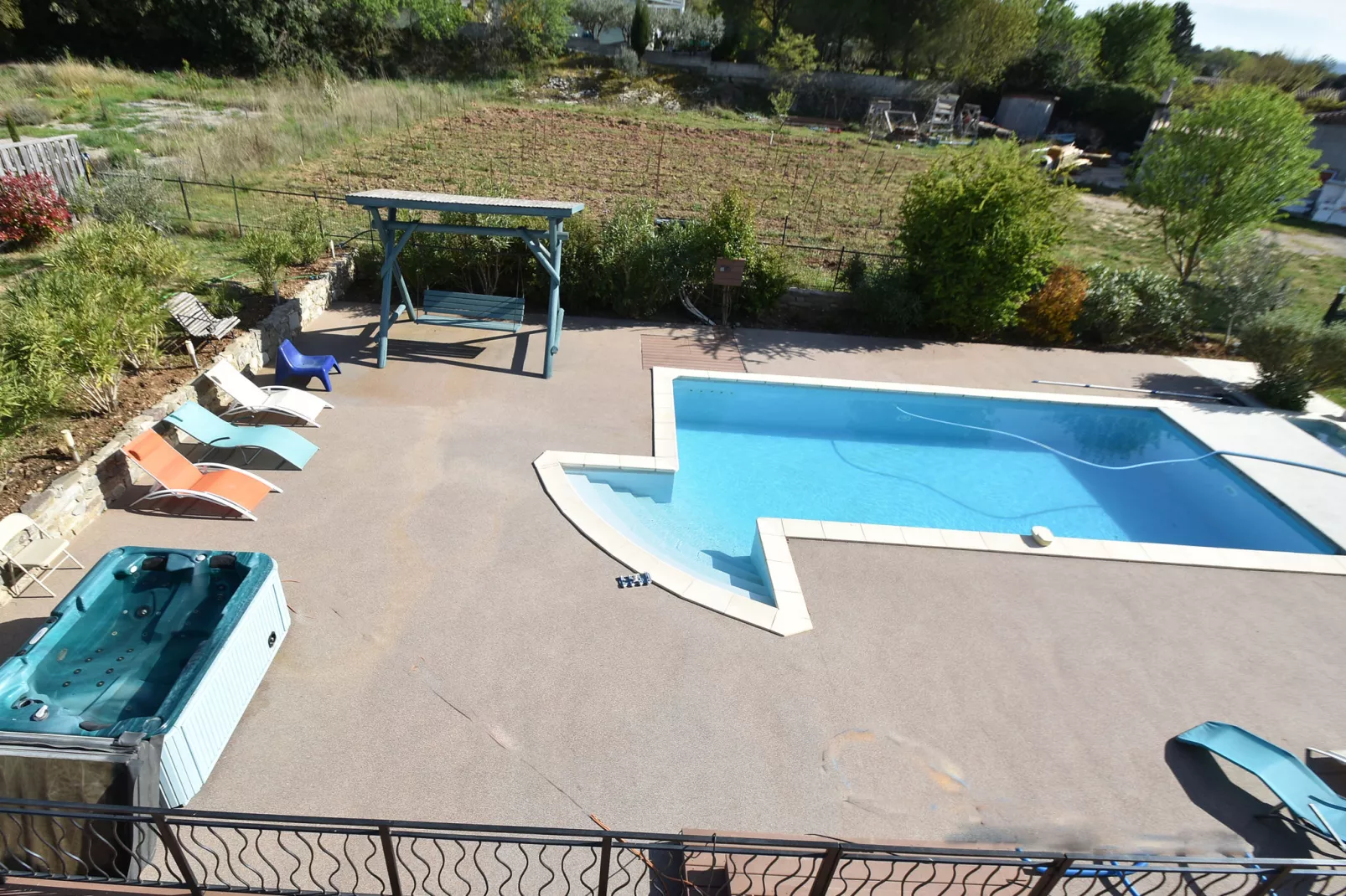 Clos des Oliviers-Pool