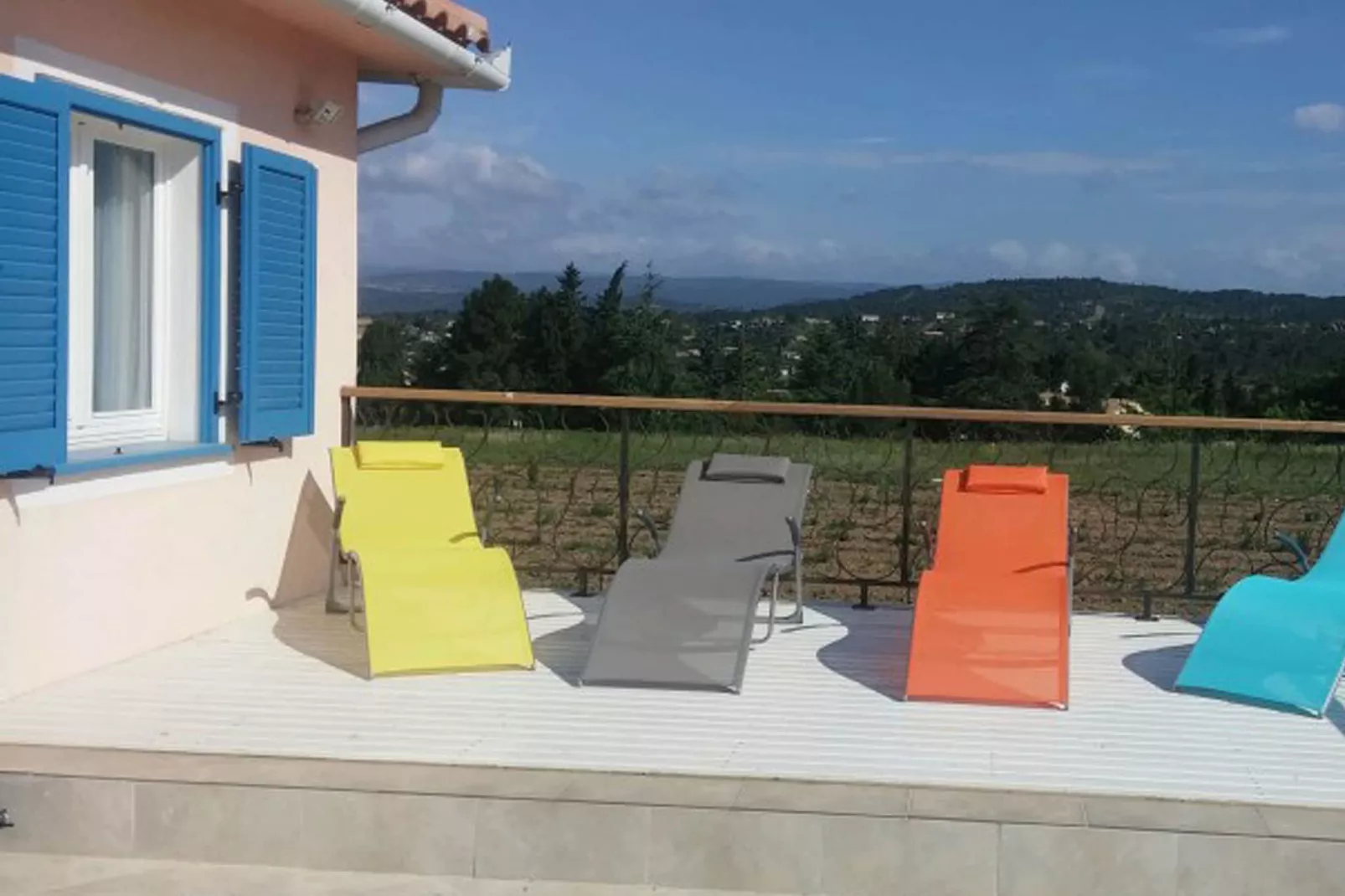 Clos des Oliviers-Terrace balcony